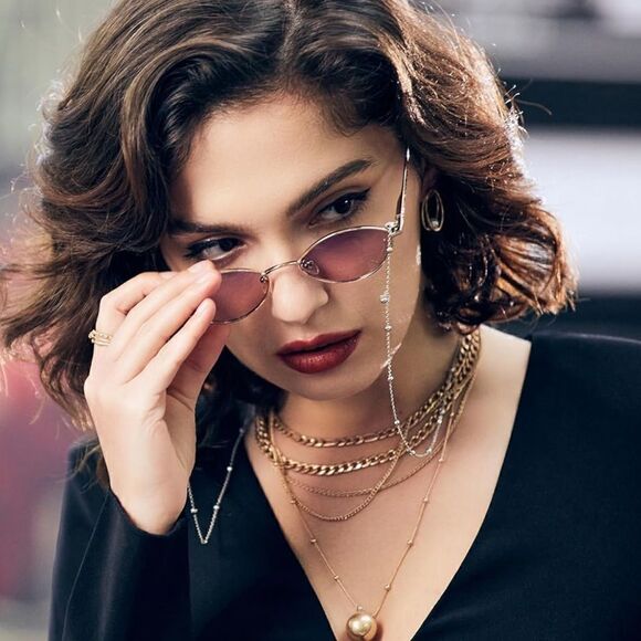 Small Frame Retro Sunnies with Chain Purple Lens - Picture 1 of 4